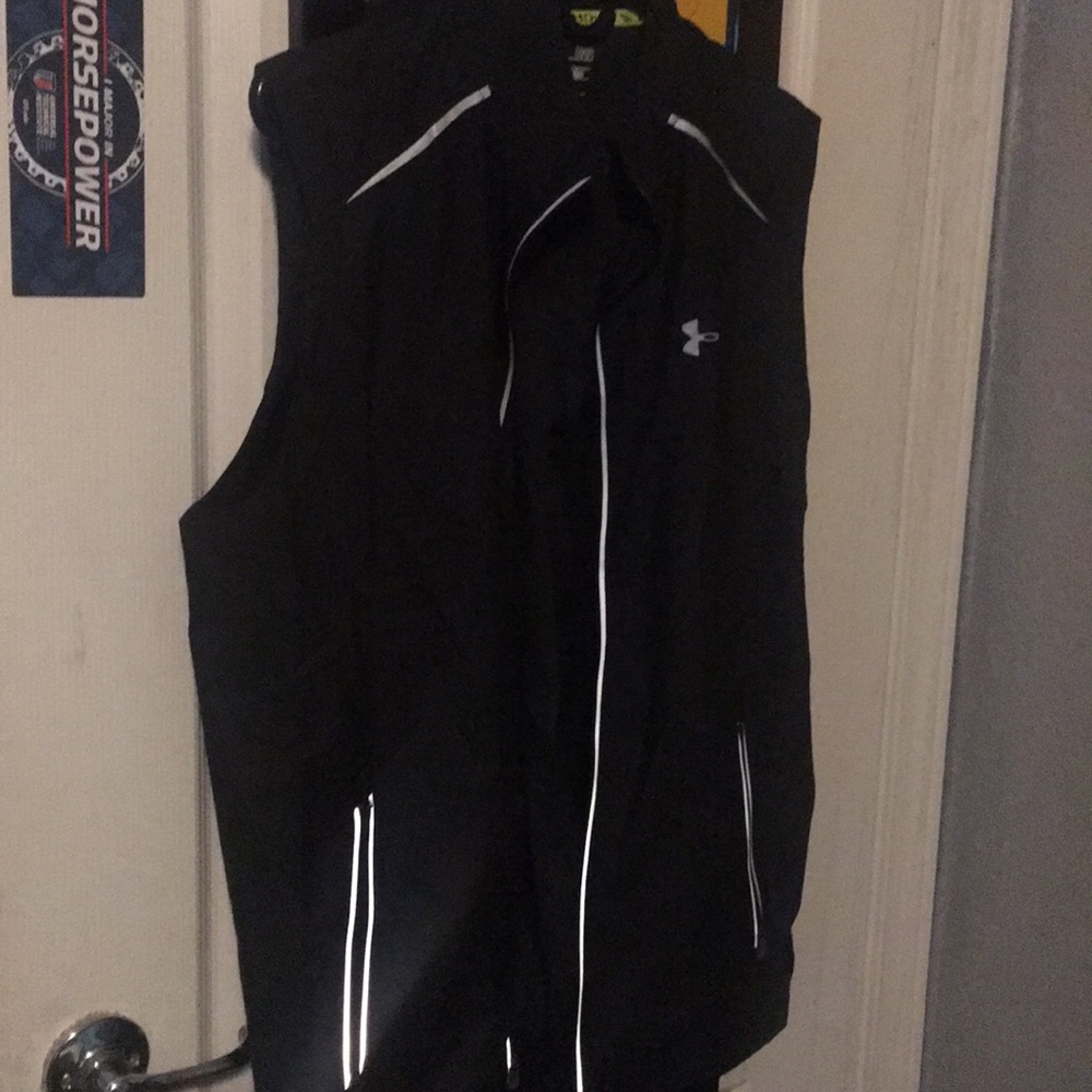 Under Armour windbreaker vest